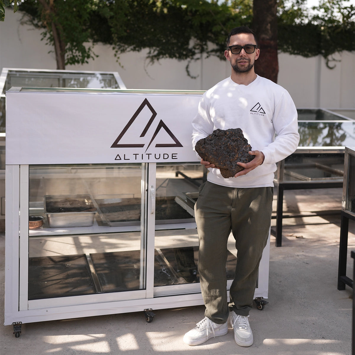 Founder and team at the sourcing site